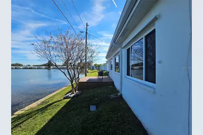 9705 Mainlands Boulevard W, Pinellas Park, FL 33782 - Photo 14