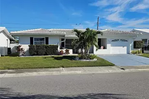 9705 Mainlands Blvd W, Pinellas Park, FL 33782 - Photo 2