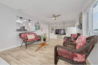 9705 Mainlands Boulevard W, Pinellas Park, FL 33782 - Photo 14