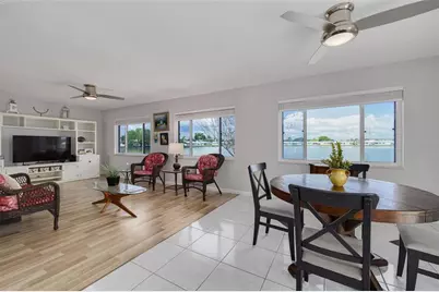 9705 Mainlands Boulevard W, Pinellas Park, FL 33782 - Photo 6