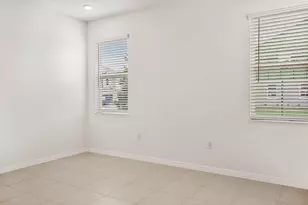 5806 Spotted Harrier Wy, Lithia, FL 33547 - Photo 8