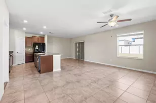 17201 Beach Buttercup Pl, Wimauma, FL 33598 - Photo 4