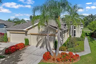 1226 Lyndhurst Greens Dr, Sun City Center, FL 33573 - Photo 2
