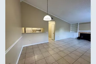 14313 Hanging Moss Circle #201, Tampa, FL 33613 - Photo 8