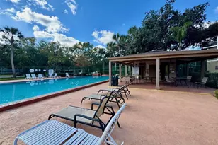 14313 Hanging Moss Cir, Tampa, FL 33613 - Photo 16