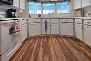 5350 Amanda St, Zephyrhills, FL 33542 - Photo 16