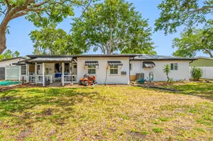 8444 8th Way N, Saint Petersburg, FL 33702 - Photo 2