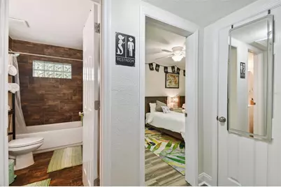 4324 S Clark Avenue, Tampa, FL 33611 - Photo 12