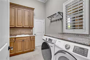 8707 Silverthorn Rd, Seminole, FL 33777 - Photo 36