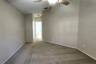 1633 Elk Spring Dr, Brandon, FL 33511 - Photo 10