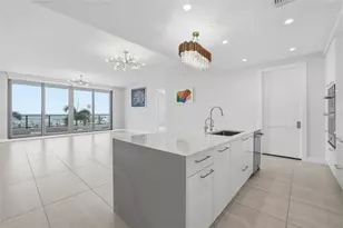 301 1st St S, Saint Petersburg, FL 33701 - Photo 20