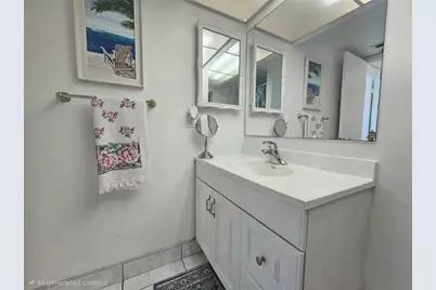 4525 Cove Circle #1002, Saint Petersburg, FL 33708 - Photo 16