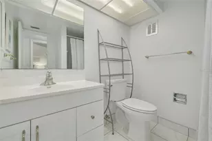 4525 Cove Cir, Saint Petersburg, FL 33708 - Photo 26