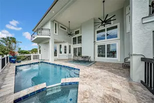 124 Leeward Island, Clearwater Beach, FL 33767 - Photo 4