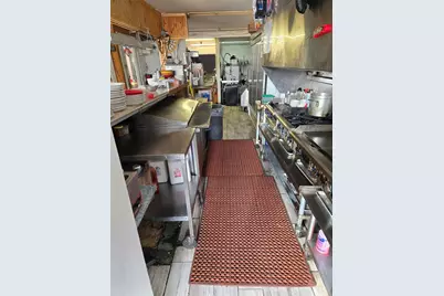 118 E Tarpon Avenue, Tarpon Springs, FL 34689 - Photo 10