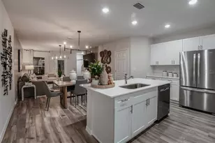 3718 King Hill Dr, Haines City, FL 33844 - Photo 4