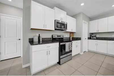 31440 Barrel Wave Way, Wesley Chapel, FL 33545 - Photo 10
