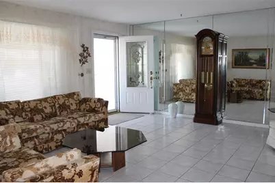 9242 36th Street N, Pinellas Park, FL 33782 - Photo 14