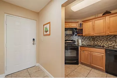 1515 Pinellas Bayway S #18, Saint Petersburg, FL 33715 - Photo 2