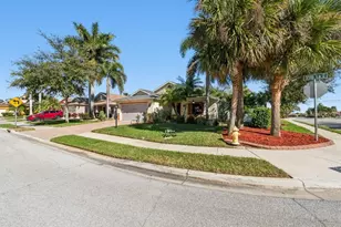 7119 35th Ln E, Sarasota, FL 34243 - Photo 12