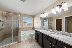 10233 Newminster Loop, Ruskin, FL 33573 - Photo 12