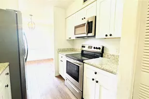 7526 Needle Leaf Pl, Tampa, FL 33617 - Photo 4