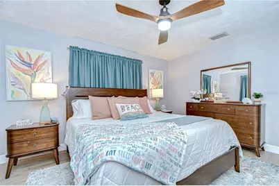 130 63rd Street S, Saint Petersburg, FL 33707 - Photo 14