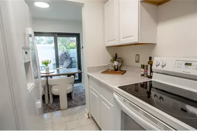 8800 Bardmoor Boulevard #20, Seminole, FL 33777 - Photo 12