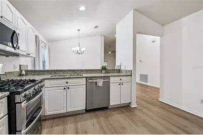 7608 Hampshire Garden Place, Apollo Beach, FL 33572 - Photo 12