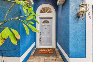 7608 Hampshire Garden Pl, Apollo Beach, FL 33572 - Photo 2