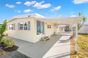 6823 Mt Pleasant Rd NE, Saint Petersburg, FL 33702 - Photo 4