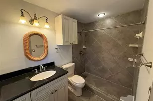 4416 Summer Oak Dr, Tampa, FL 33618 - Photo 20