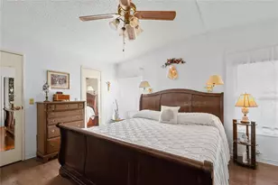 5750 Pawnee St, Zephyrhills, FL 33542 - Photo 12