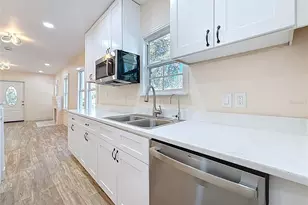 1247 Highland St N, Saint Petersburg, FL 33701 - Photo 14