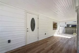 1247 Highland St N, Saint Petersburg, FL 33701 - Photo 4