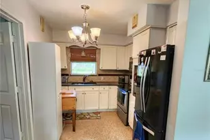 11645 Oxford St, Seminole, FL 33772 - Photo 6