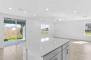 36797 Kistna Dr, Zephyrhills, FL 33540 - Photo 4