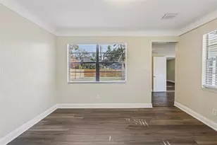 1730 17th St S, Saint Petersburg, FL 33712 - Photo 32