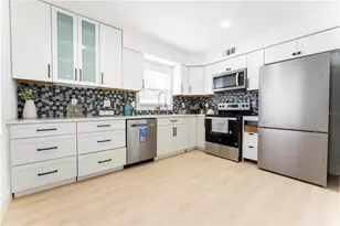 4011 Helena St NE, Saint Petersburg, FL 33703 - Photo 2