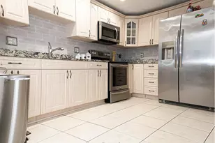 8905 Rocky Run Ct, Tampa, FL 33634 - Photo 10