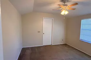 3610 Dartmouth Ave N, Saint Petersburg, FL 33713 - Photo 16