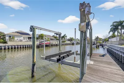 415 Islebay Drive, Apollo Beach, FL 33572 - Photo 2