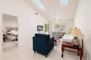 216 Sun Vista Ct S, Treasure Island, FL 33706 - Photo 14