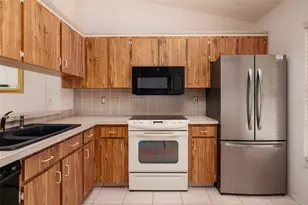 216 Sun Vista Ct S, Treasure Island, FL 33706 - Photo 8