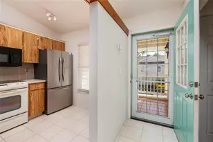 216 Sun Vista Ct S, Treasure Island, FL 33706 - Photo 8