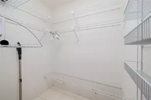 216 Sun Vista Ct S, Treasure Island, FL 33706 - Photo 20