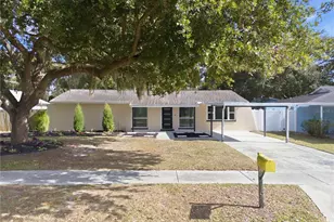 613 Highview Cir N, Brandon, FL 33510 - Photo 2