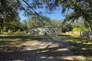 6735 Mangrove Dr, Wesley Chapel, FL 33544 - Photo 2