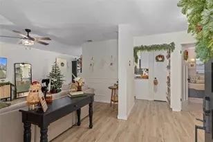 11228 Redgate St, Spring Hill, FL 34609 - Photo 2