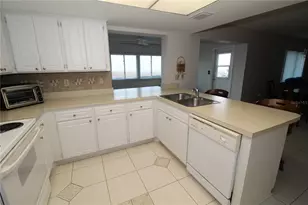 1015 Harefield Cir, Sun City Center, FL 33573 - Photo 12